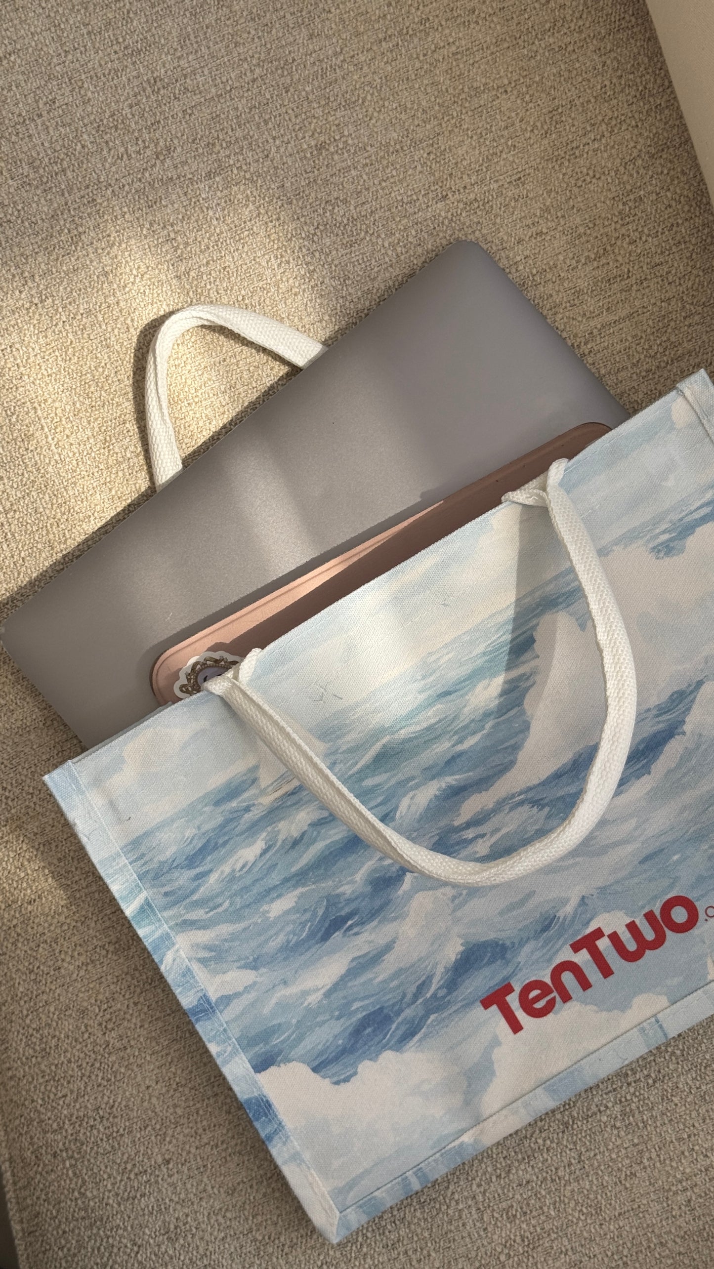 The cloudy ocean Canvas bag
