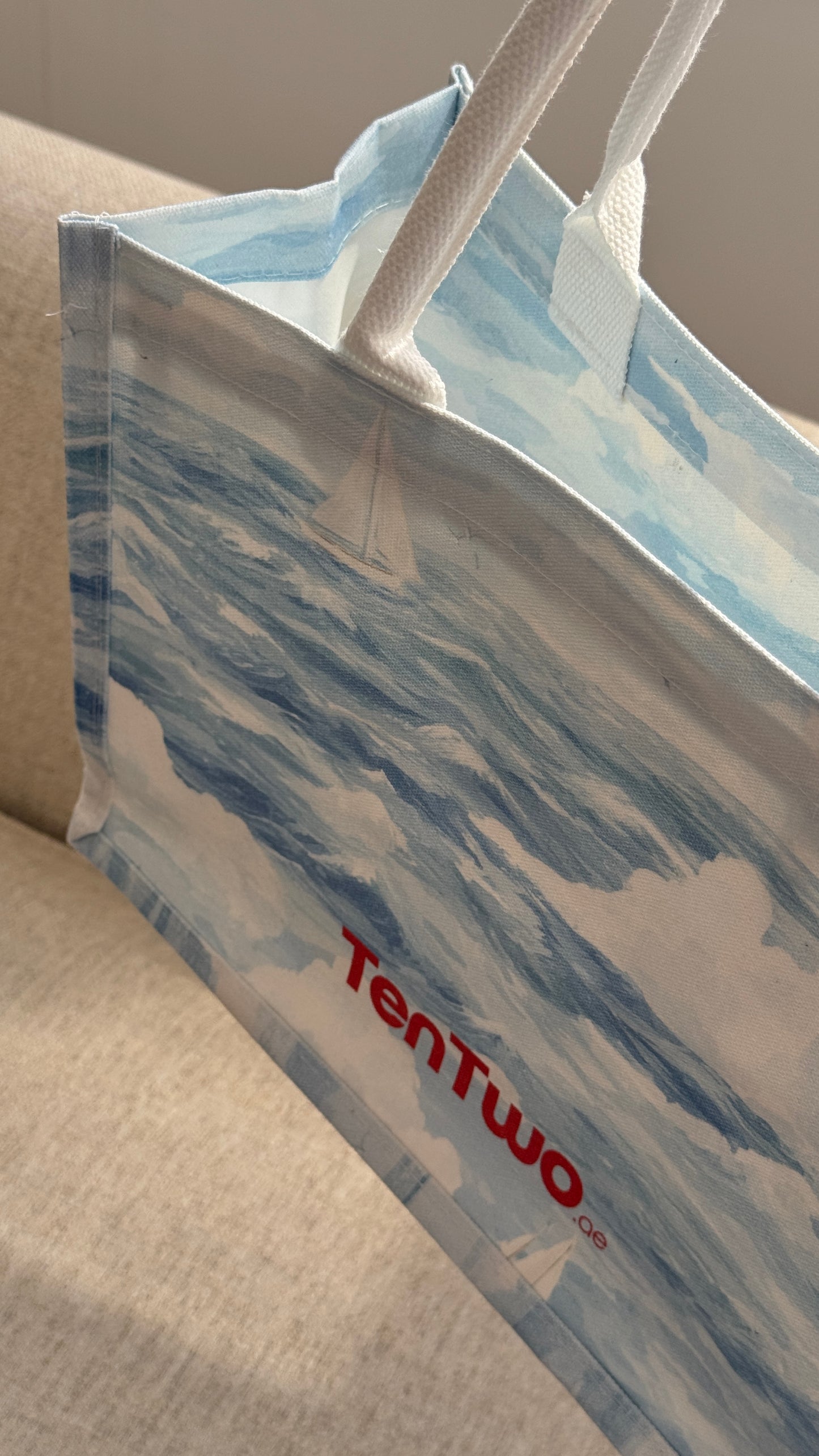 The cloudy ocean Canvas bag